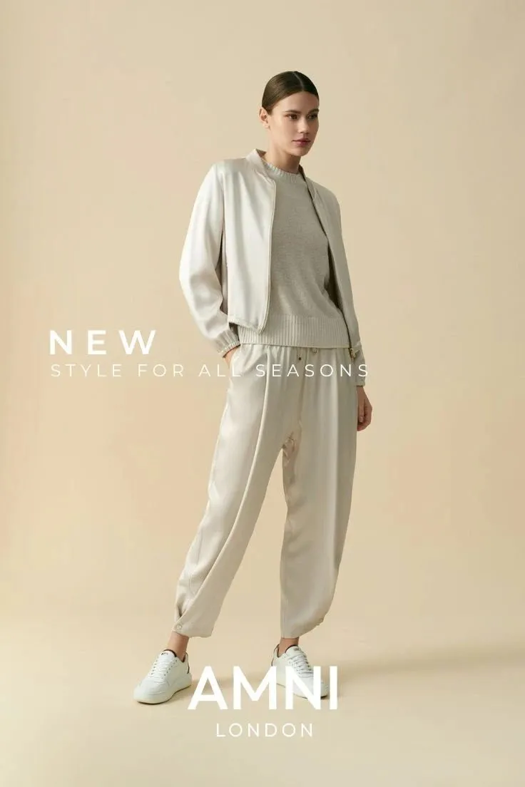 New Style for All Seasons post in cream knitwear